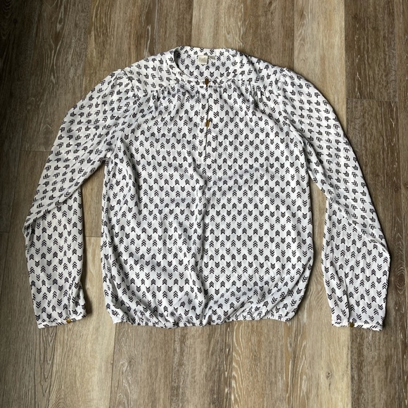 Black and white blouse - Picture 1 of 4